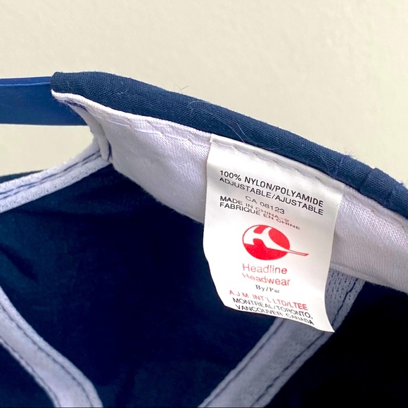 Vintage Script Nylon Snapback - Picture 4 of 4